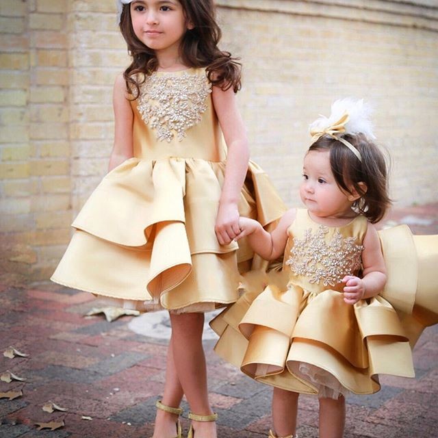 Fashion Tiered Girls Birthday Dress Jewel Neck Beads Lace Applique First Communion Dress Lovely Golden Satin Knee Length Flower Girl Dress, Orange
Fashion Tiered Girls Birthday Dress Jewel Neck Beads Lace Applique First Communion Dress Lovely Golden Satin Knee Length Flower Girl Dress, Orange