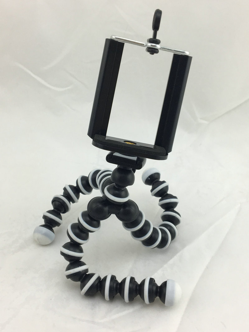 High Quality Mini Size Flexible Octopus Tripod Stand Bracket Holder For Mobile Phone Action Camera with Clip Mount for iPhone Samsung DHL
High Quality Mini Size Flexible Octopus Tripod Stand Bracket Holder For Mobile Phone Action Camera with Clip Mount for iPhone Samsung DHL