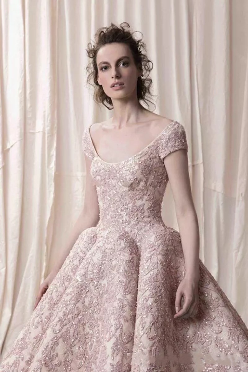 Arab Dubai Short Sleeves Wedding Dresses Ball Gown High Quality Lace Applique 2019 Krikor Jabotian Bridal Gowns Scoop Neckline Wedding Dress