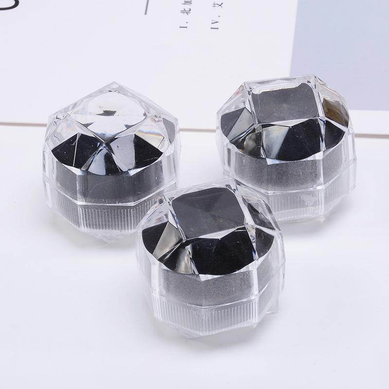 3.8CM Jewelry Package Boxes Ring Holder Portable Acrylic Transparent Rings Earring Display Box Storage Box Cases Bins Organizer NEW GGA2862
3.8CM Jewelry Package Boxes Ring Holder Portable Acrylic Transparent Rings Earring Display Box Storage Box Cases Bins Organizer NEW GGA2862