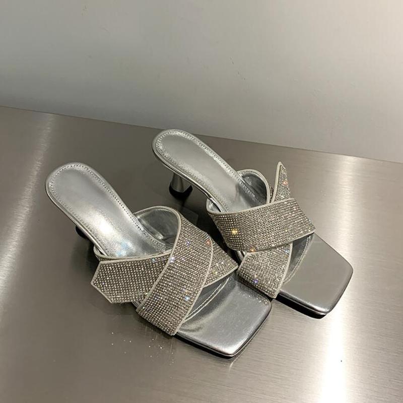2020 Rhinestone Women Slippers Flip Flops Summer Women Crystal Diamond Bling Beach Slides Sandals Casual Shoes Slip On Slipper, Silver
2020 Rhinestone Women Slippers Flip Flops Summer Women Crystal Diamond Bling Beach Slides Sandals Casual Shoes Slip On Slipper, Silver