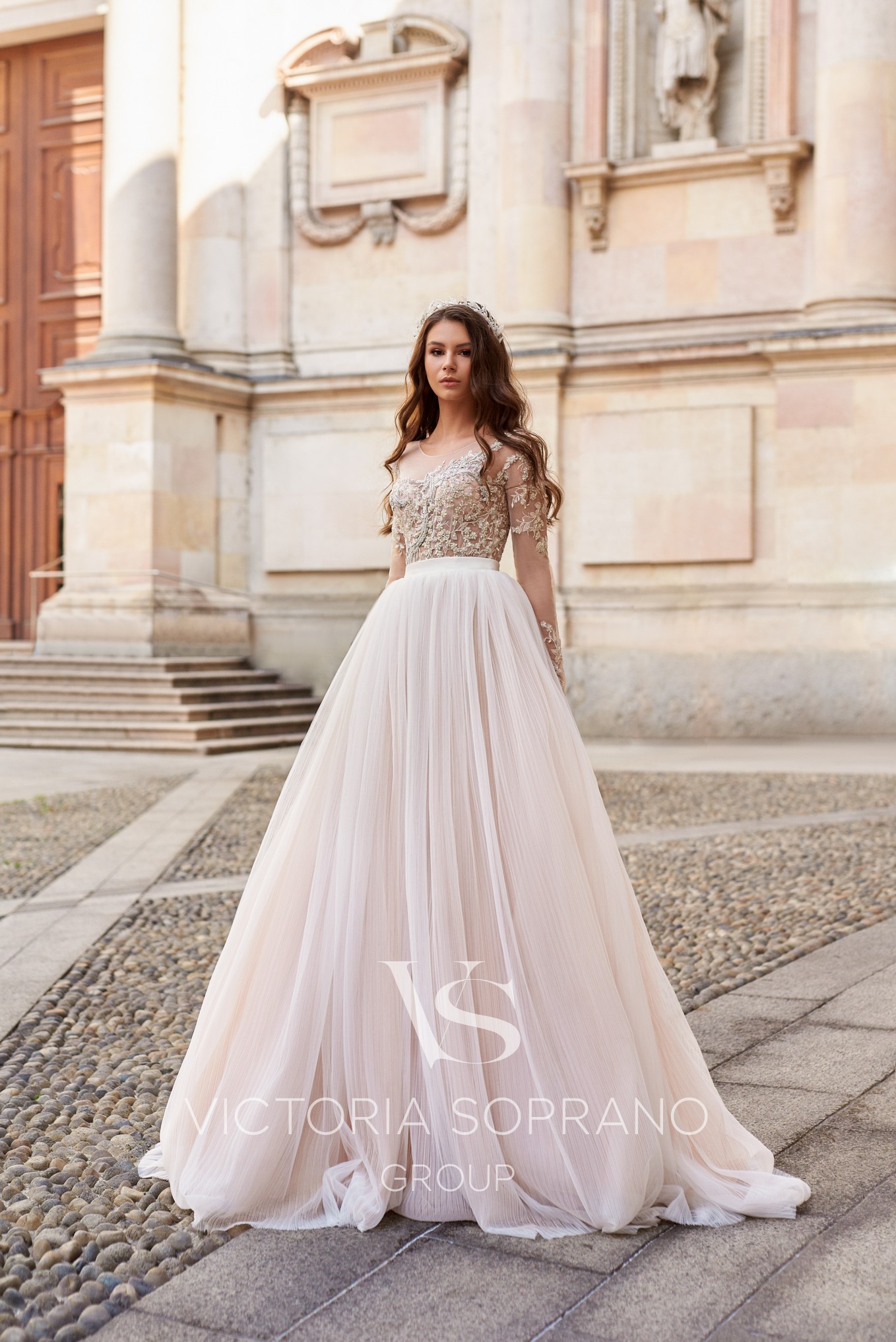 2020 Boho Wedding Dresses Beads Lace Appliques A Line Long Sleeve Wedding Dress Plus Size Illusion Robes De Mariée Bridal Wear