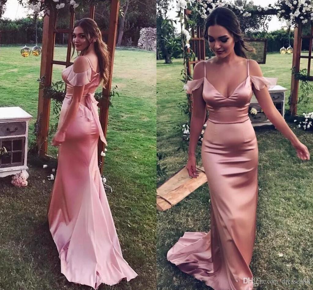 2019 New Maid of Honor Dresses Rose Gold Mermaid Bridesmaid Gowns Sexy Spaghetti Straps V-neck Formal Wedding Guest Dress vestidos de fiesta
2019 New Maid of Honor Dresses Rose Gold Mermaid Bridesmaid Gowns Sexy Spaghetti Straps V-neck Formal Wedding Guest Dress vestidos de fiesta