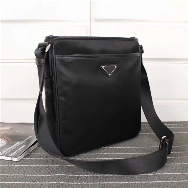 Global free shipping classic luxury package Canvas leather cowhide men's shoulder bag best quality handbag 0797 size 27cm 26cm 6cm, Black
Global free shipping classic luxury package Canvas leather cowhide men's shoulder bag best quality handbag 0797 size 27cm 26cm 6cm, Black