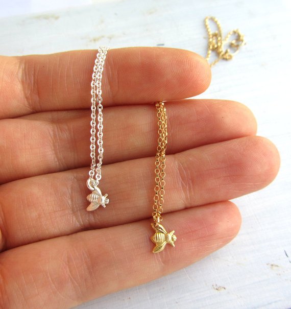10PCS Tiny Honeybee Necklace Bumble Queen Honey Bee Wasp Necklace Cute Insect Animal Bird Bumblebee Honeycomb Beehive Necklaces Women