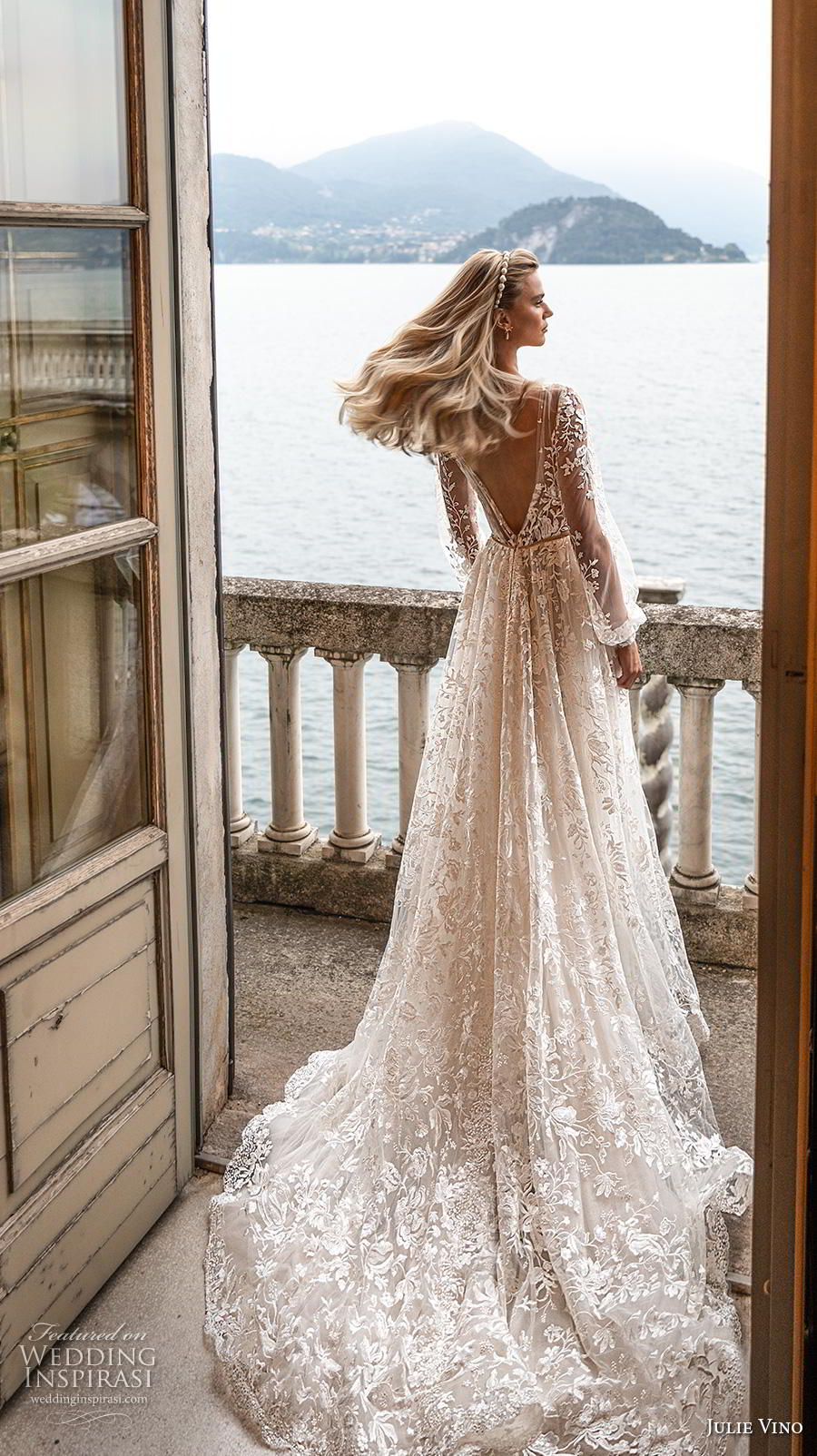 Stunning Lace Long Sleeves Wedding Dresses Deep V Neck Backless Bridal Gowns A Line Sweep Train Tulle robe de mariée