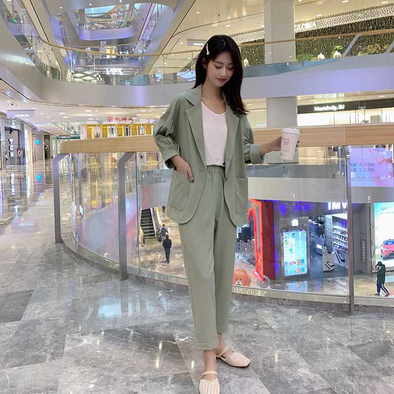 Fashion suit suit female 2020 summer new Korean style temperament foreign casual two-piece nine-point pants, Green
Fashion suit suit female 2020 summer new Korean style temperament foreign casual two-piece nine-point pants, Green
