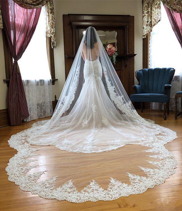2020 Romantic Lace Applique Edge Bridal Veils With Comb 3M Cathedral Length In Stock Wedding Veils Bridal Veils Cheap Free Shipping, White
2020 Romantic Lace Applique Edge Bridal Veils With Comb 3M Cathedral Length In Stock Wedding Veils Bridal Veils Cheap Free Shipping, White