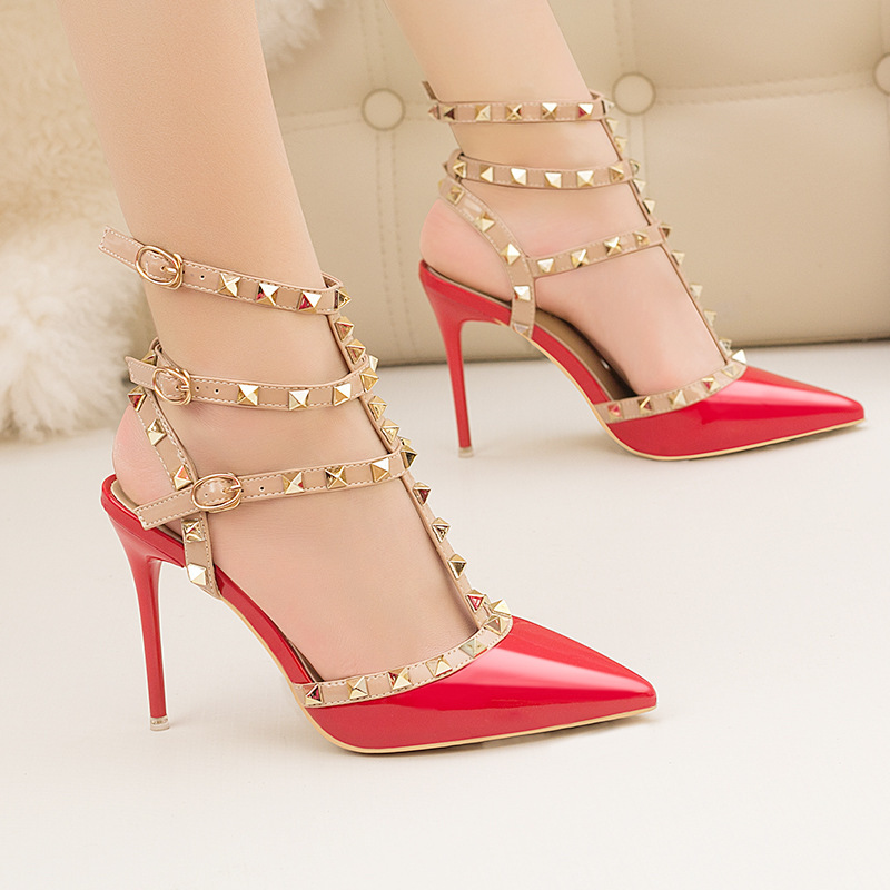 2020 Sexy Fine Night With High-heeled Shoes Patent Leather Metal Rivet Hollow Out Latest Fashion Sandals Zapatos De Mujer, Black
2020 Sexy Fine Night With High-heeled Shoes Patent Leather Metal Rivet Hollow Out Latest Fashion Sandals Zapatos De Mujer, Black