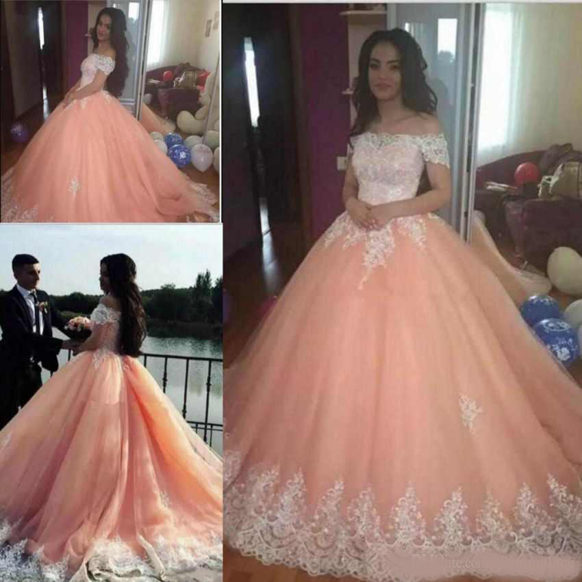 Online Blush Sweet 16 Quinceanera Dresses Ball Gown Bateau Neck Short Sleeves Appliques Formal Party Dresses Prom Dresses