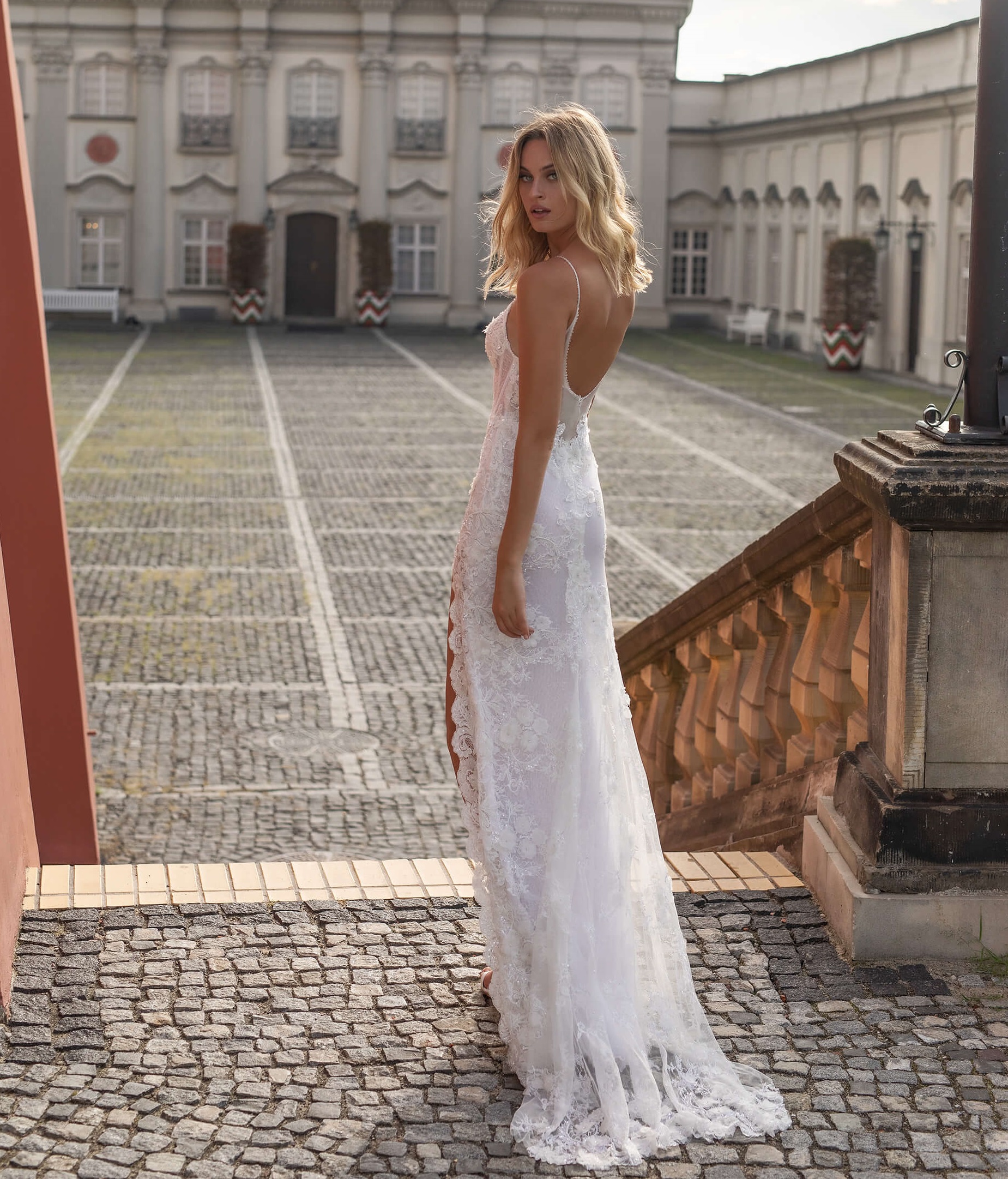 modern spaghetti straps wedding dresses side split lace backless boho robes de marie bridal beach wedding gowns