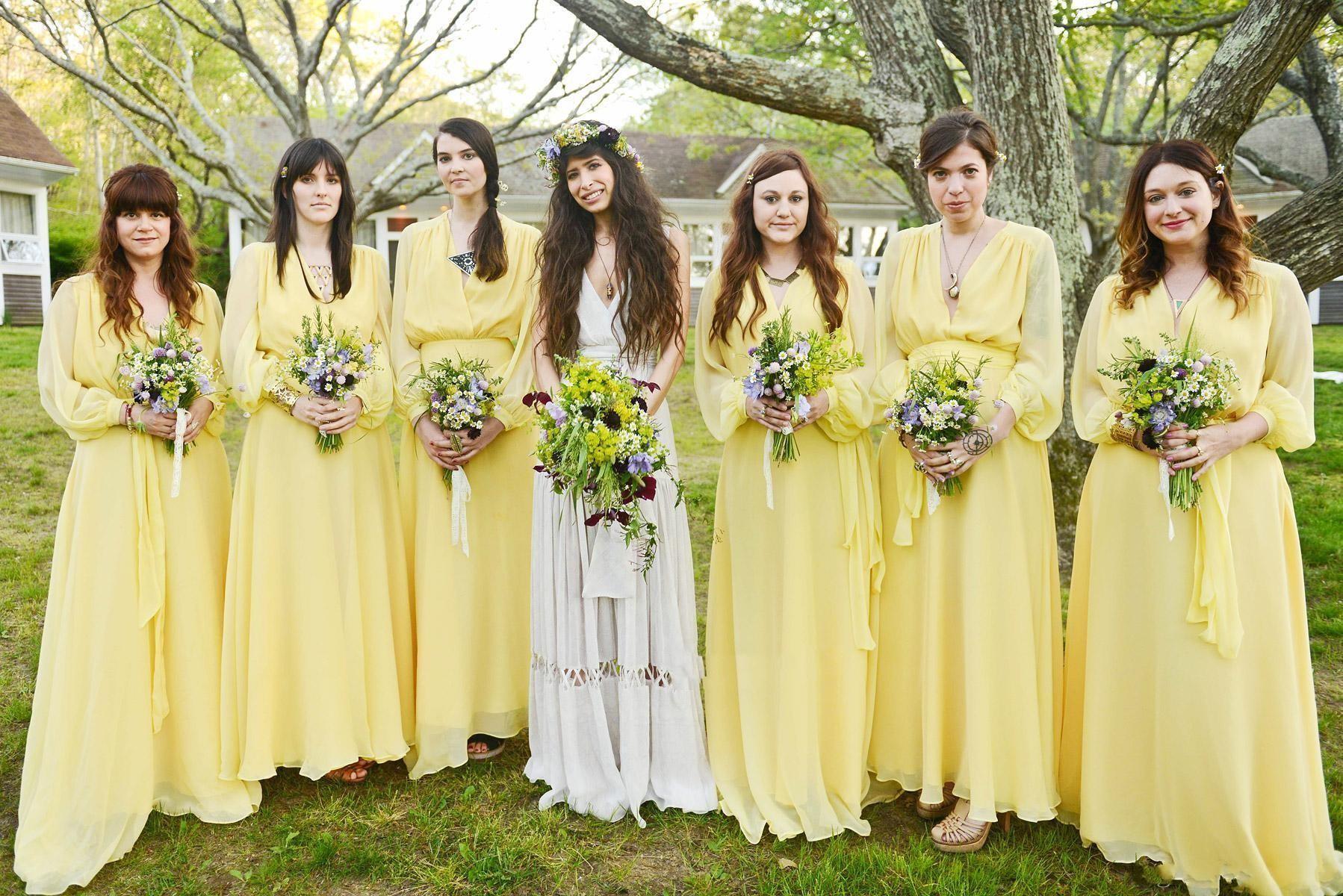 2019 New Cheap Daffodil V-Neck Long Bridesmaid Dresses Long Sleeve Vestidos Madrinha Pleats Beach Maid of the Honor Dress Custom Made