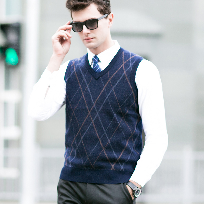 MACROSEA New Men' Sweater Vest Designer Fashion Contrast Color 100% Wool Top Quality Business Casual Pullover Men Vest 8161, Dark grey
MACROSEA New Men' Sweater Vest Designer Fashion Contrast Color 100% Wool Top Quality Business Casual Pullover Men Vest 8161, Dark grey