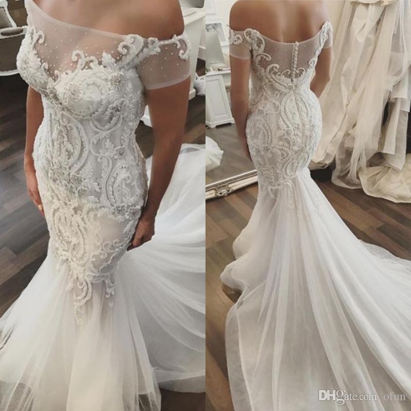 2019 Vintage Elegant Long Wedding Dress Off Shoulder Half Sleeves Bridal Gowns Covered Button Back Court Train Wedding Dress