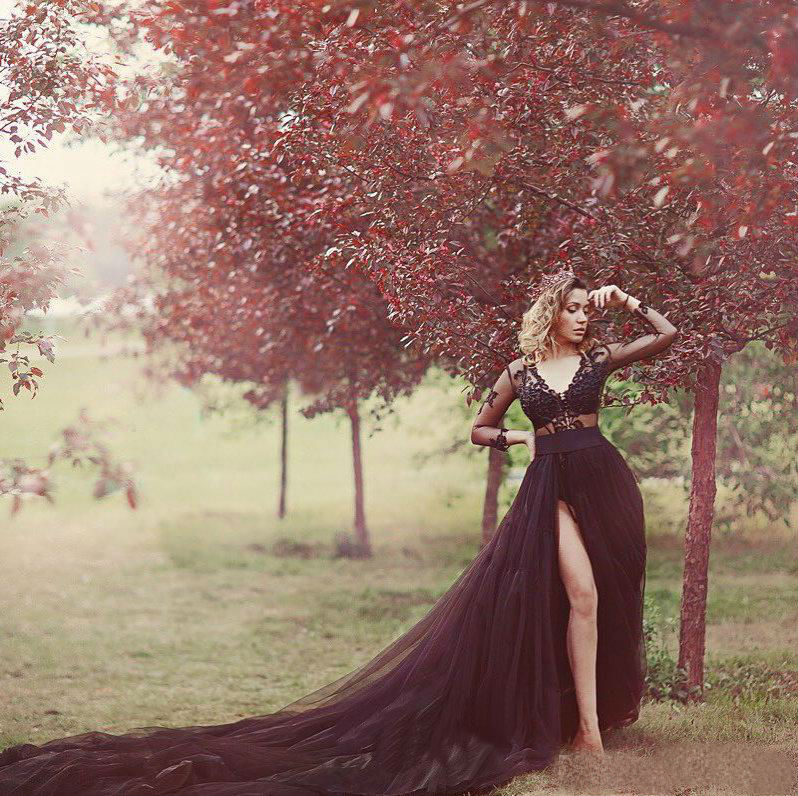 2019 Chic Black Wedding Dresses V Neck Long Sleeve Thigh High Slit Sexy Bridal Gowns Lace Appliques Beach Wedding Dress robe de mariée