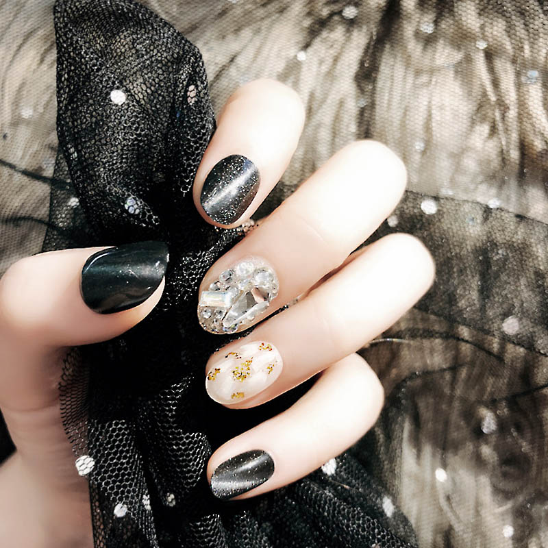 24Pcs with 2g glue Black false Nails press on Oval Short Artificial Nail Tips Rhinestone Diamond Full Cover Fake Nails for girl, As show
24Pcs with 2g glue Black false Nails press on Oval Short Artificial Nail Tips Rhinestone Diamond Full Cover Fake Nails for girl, As show