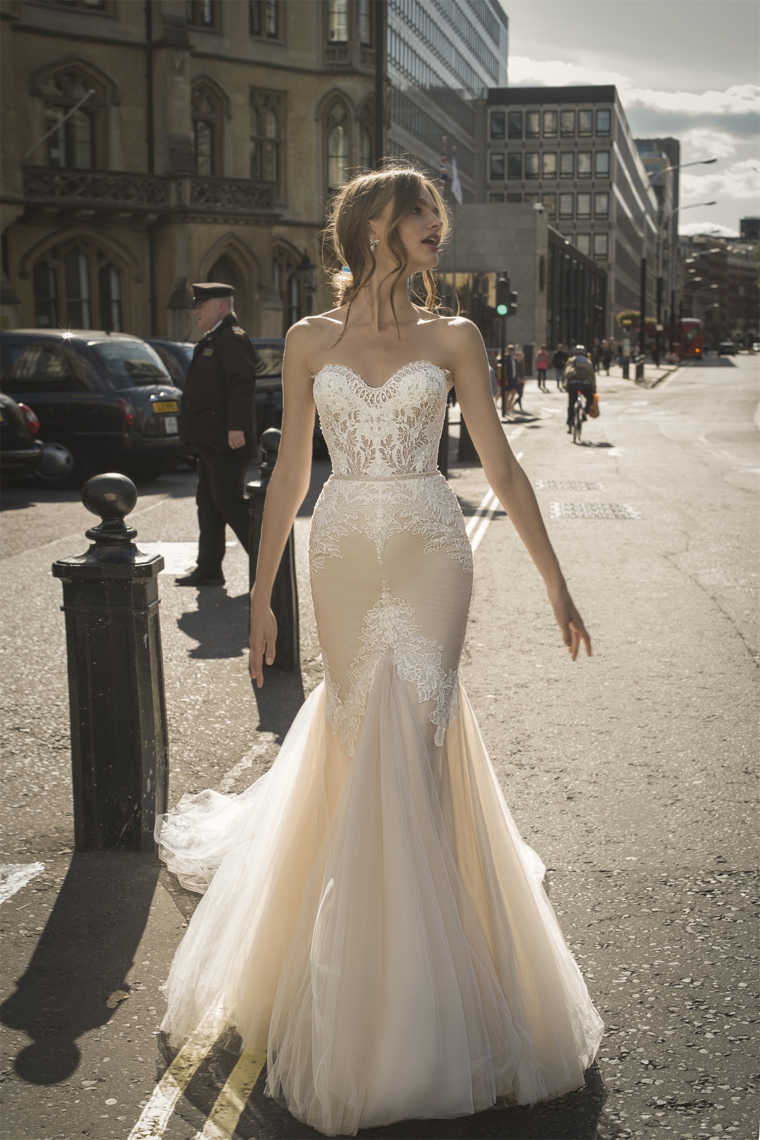 2020 Boho Mermaid Wedding Dresses Sweetheart Appliqued Beaded Sleevelss Beach Bridal Gown Corset Back Ruffle Sweep Train Vestidos De Novia