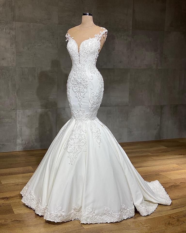 Luxurious Mermaid Wedding Dresses Jewel Neck Full Lace Appliqued Crystal Long Sweep Train Wedding Bridal Gowns Custom Made