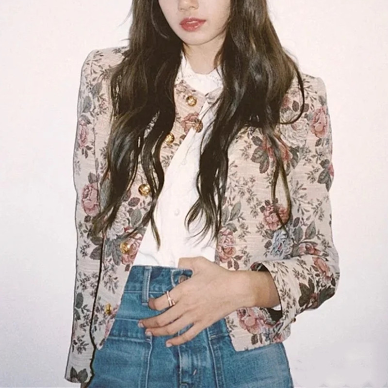 Vintage Flowers print Women Short Jacket lady Long Sleeve lady Single-breasted Coat Top Female Clothes 2020 New Early Autumn, As pic
Vintage Flowers print Women Short Jacket lady Long Sleeve lady Single-breasted Coat Top Female Clothes 2020 New Early Autumn, As pic