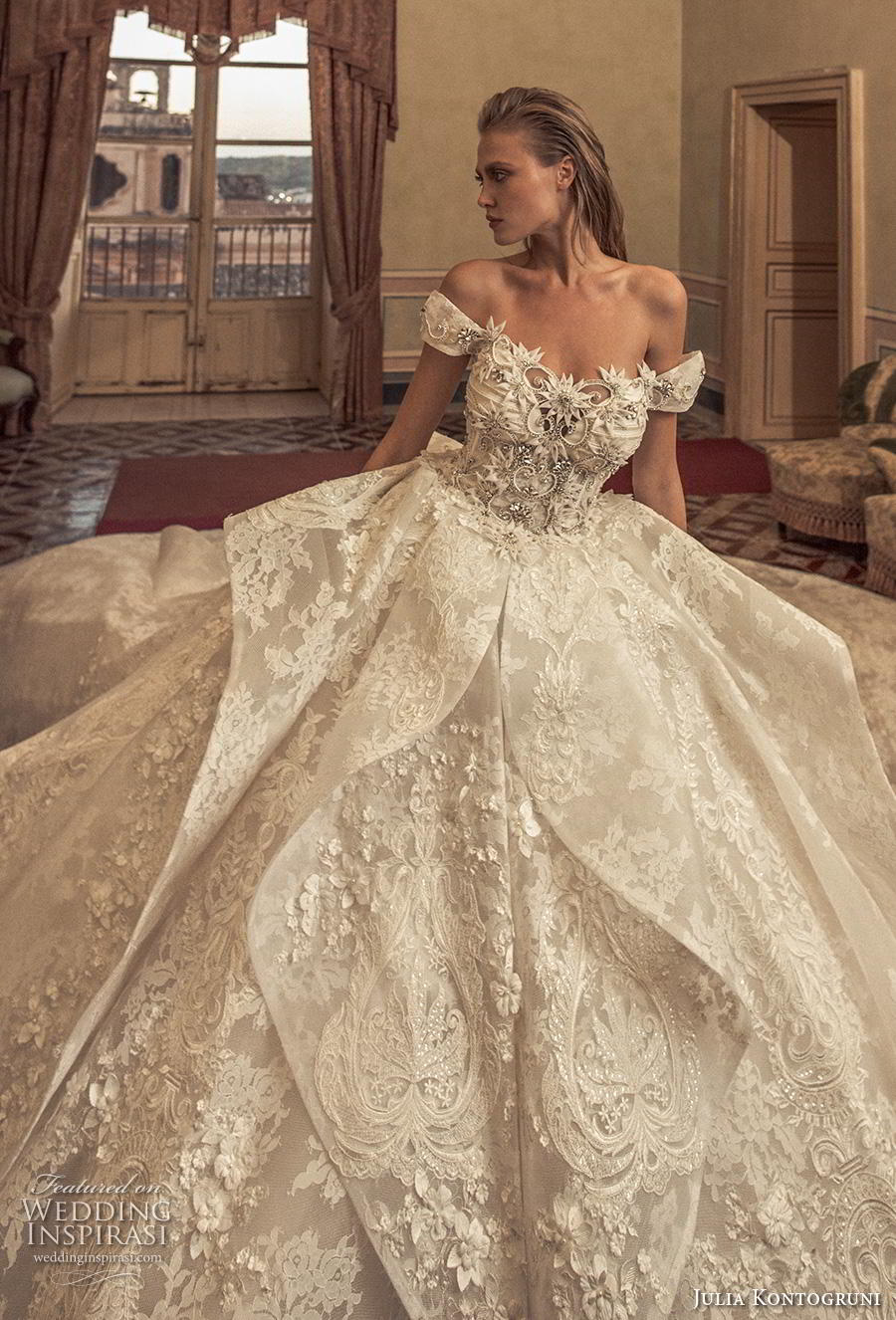 Julia Kontogruni Vintage Ball Gown Wedding Dresses Off Shoulder Lace Appliques Beads Court Train Plus Size Chapel Bridal Gowns Royal robes