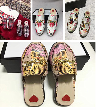 Men Women designer Princetown mules loafers slippers with horsebit trim Floral rose velvet silk lladies casual loafers Luxury slides 34-46, Gold leather
Men Women designer Princetown mules loafers slippers with horsebit trim Floral rose velvet silk lladies casual loafers Luxury slides 34-46, Gold leather