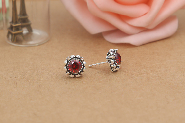 Brand new 925 sterling silver jewelry American antique silver hand-made designer jewelry red stone stud earring for women free shipping