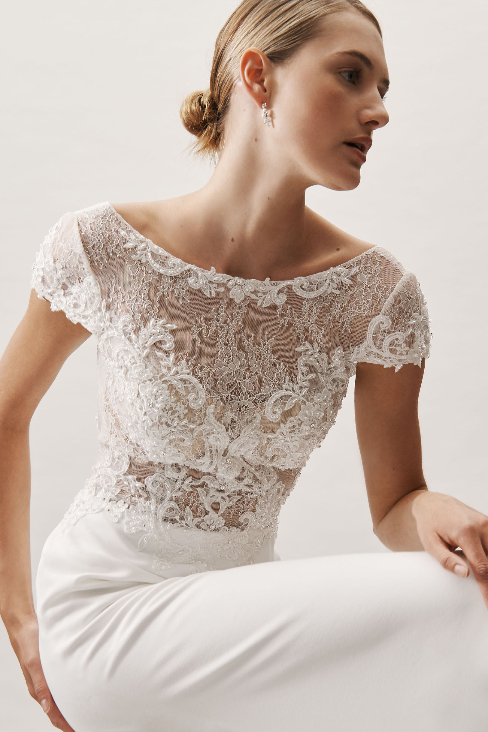 2019 Mermaid Wedding Dresses Jewel Neck Short Sleeves Sexy Backless Lace Bodice Sweep Train Bohemian Wedding Dress Custom Vestidos De Novia