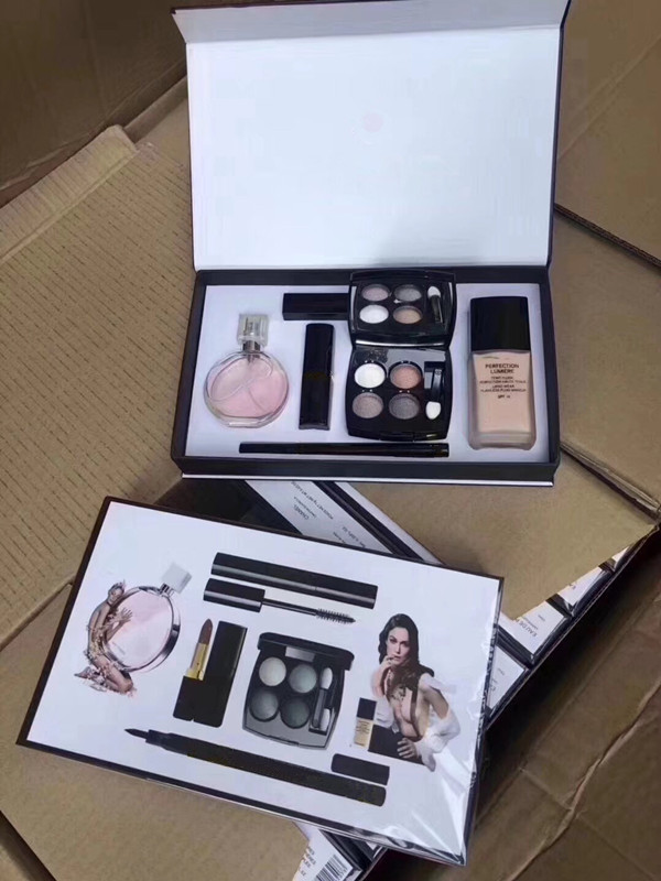 NOUVEAU 6 IN 1 MAKEUP Set Perfume Matte Lipstick Eyeliner Mascara Liquid Foundation 6pcs Women Cosmetics Kit avec boîte.