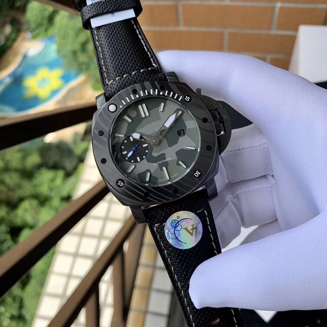 Super 131 Montre DE Luxe Sapphire glass 47mm*16mm Automatic Movement watches Silicone watch strap with 316 crystal steel case, Box
Super 131 Montre DE Luxe Sapphire glass 47mm*16mm Automatic Movement watches Silicone watch strap with 316 crystal steel case, Box