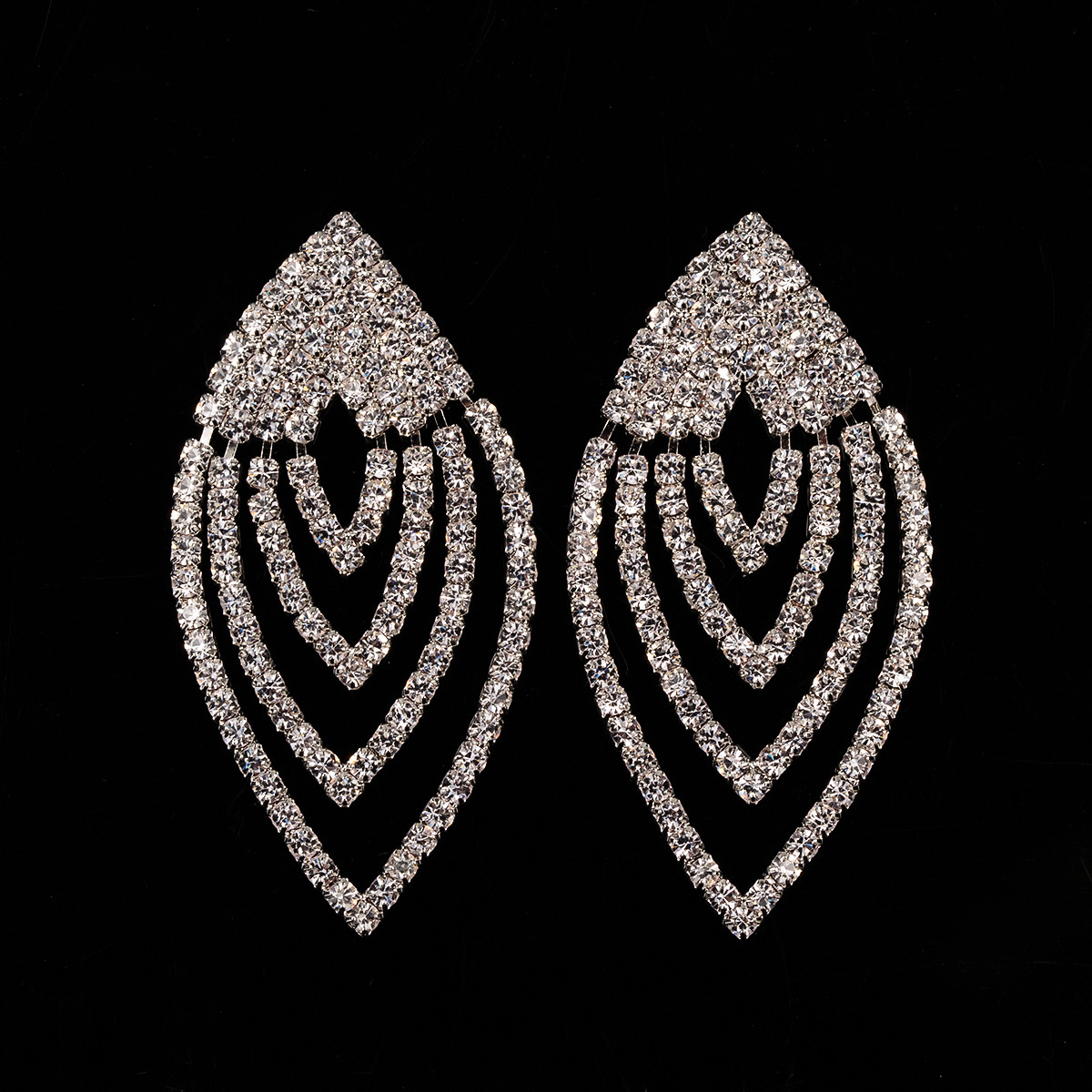 Personality Exaggeration Luxurious Fully-jewelled Long Fund Diamond Ear Nail Eardrop Noble Lady Of Quality Temperament Earrings
Personality Exaggeration Luxurious Fully-jewelled Long Fund Diamond Ear Nail Eardrop Noble Lady Of Quality Temperament Earrings