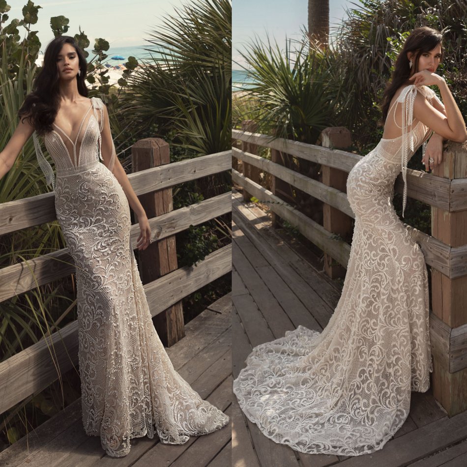 Julie Vino 2020 Mermaid Wedding Dresses Beaded V Neck Lace Appliqued Crystal Lace Bridal Gowns Sweep Train Wedding Dress, Royal blue
Julie Vino 2020 Mermaid Wedding Dresses Beaded V Neck Lace Appliqued Crystal Lace Bridal Gowns Sweep Train Wedding Dress, Royal blue