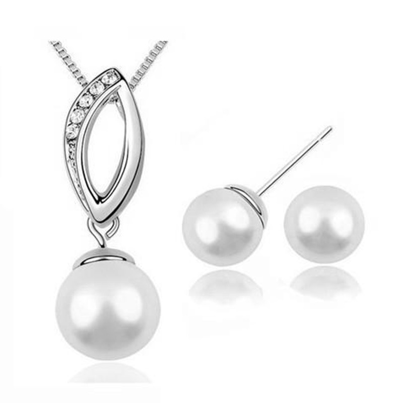 Elegant Bridal White Pearl & Silver Tone Jewellery Set Earrings & Necklace