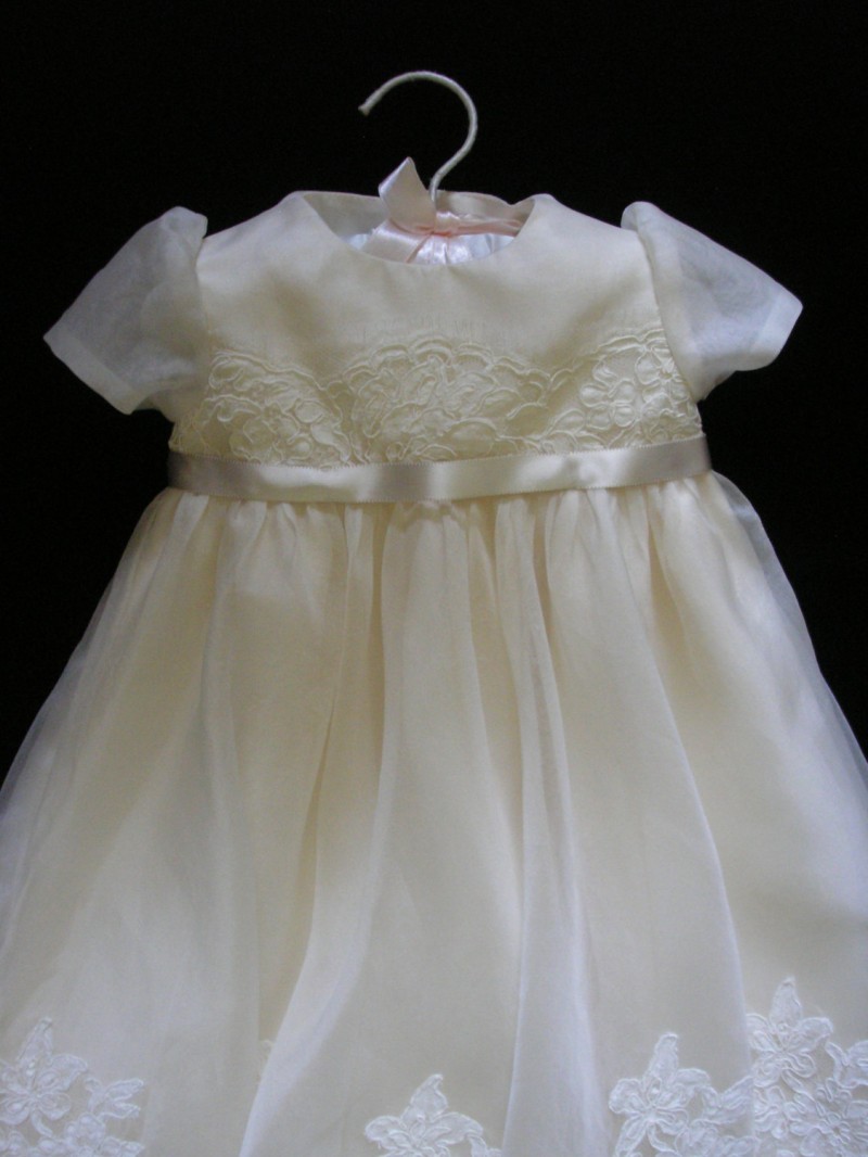 2019 New Ivory Christening Gowns For Baby Girls Jewel Neck Lace Appliqued Baptism Dresses Flower Girls Dress For Weddings With Bonnet