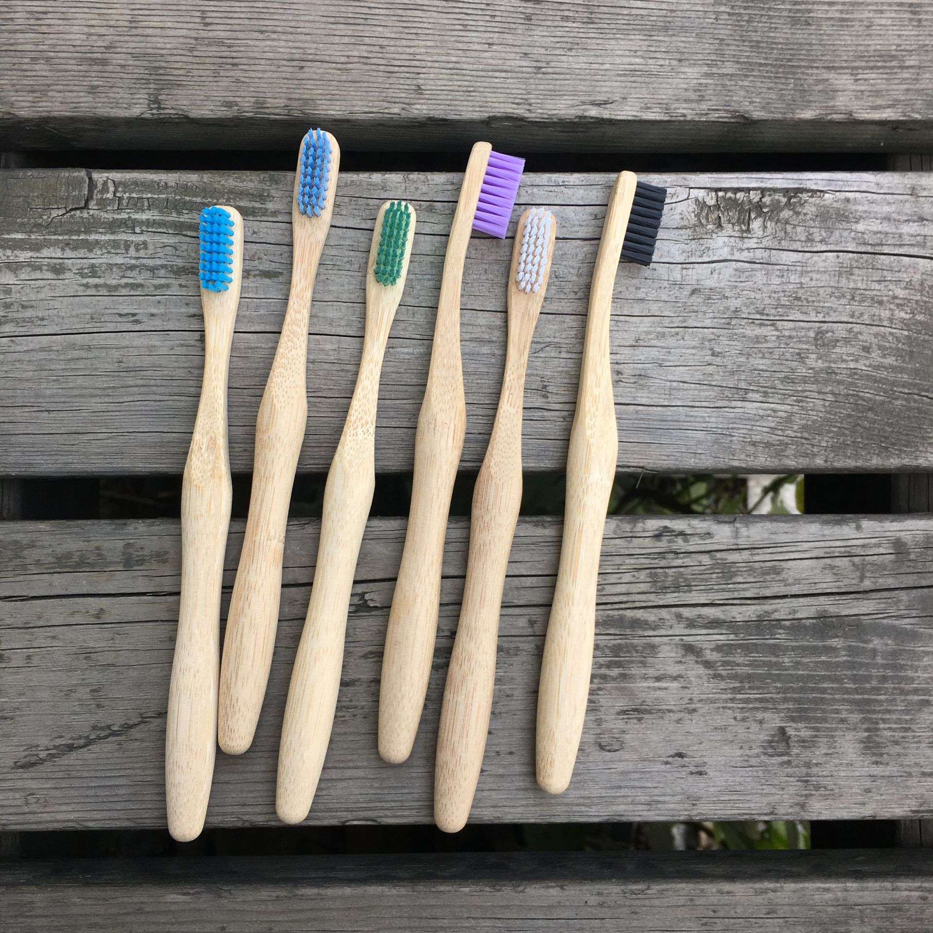 Bamboo toothbrush gourd type handle charcoal nylon hotel sharpening hair gingiva protection biodegradable with kraft case
Bamboo toothbrush gourd type handle charcoal nylon hotel sharpening hair gingiva protection biodegradable with kraft case