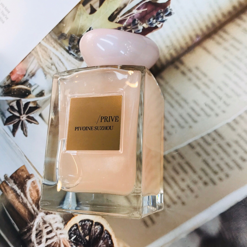 2020 High end Perfume for Women Pivoine Suzhou Soie de Nacre Limited Edition Floral Frangrace Glass Bottle 100ml 3.3Floz Long Lasting, Silver
2020 High end Perfume for Women Pivoine Suzhou Soie de Nacre Limited Edition Floral Frangrace Glass Bottle 100ml 3.3Floz Long Lasting, Silver