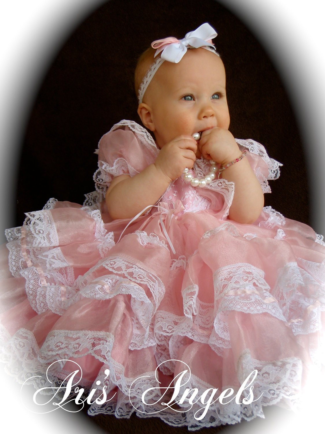 Pink Fancy Heirloom Dress Baby Christening Gowns Infants Pageant Flowers Girls Dresses Lace Tiered Skirts First Communion Gowns