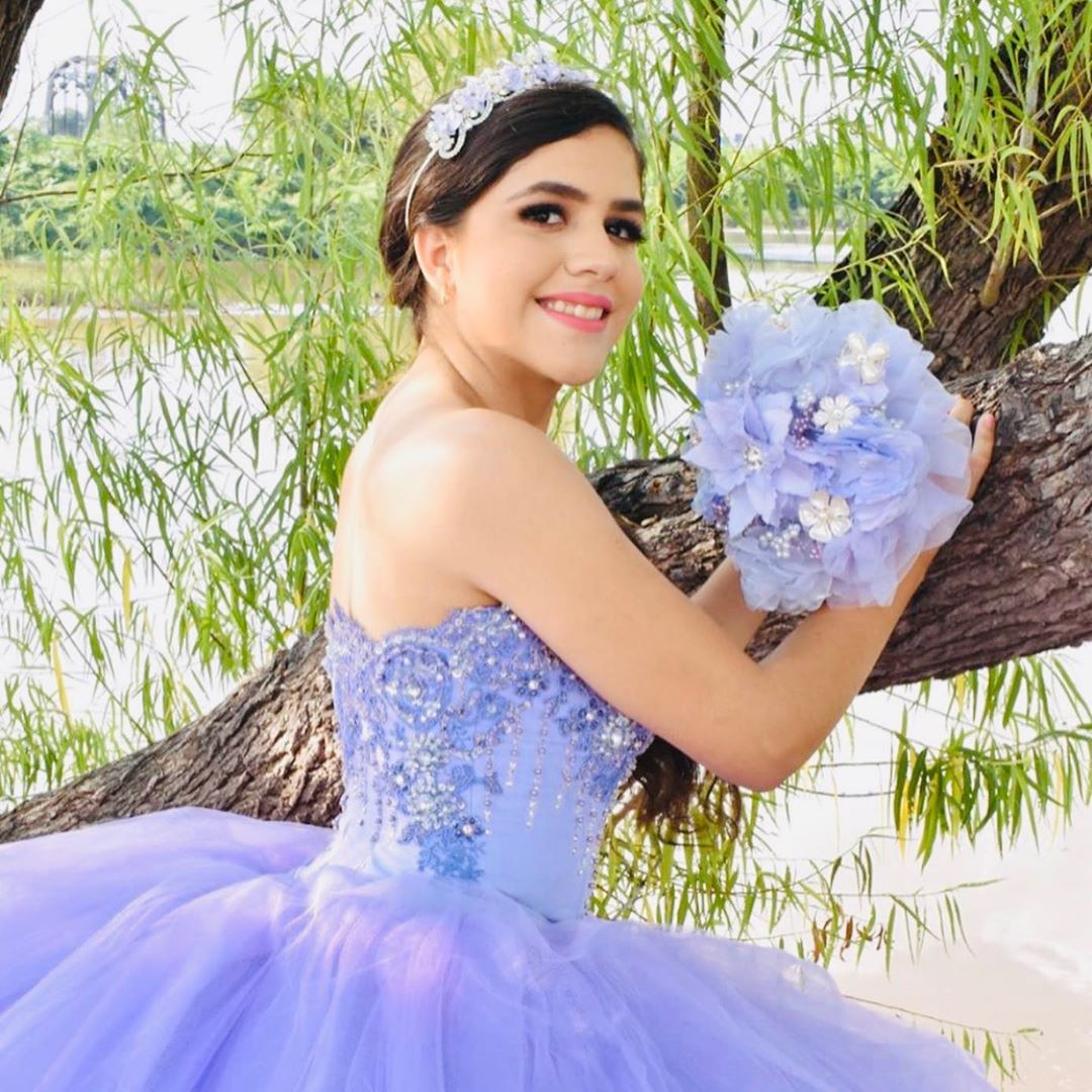 Lavender Lace Beaded Crystals Quinceanera Prom Dresses Sweetheart Ball Gown Tulle Evening Party Sweet 16 Dress ZJ106