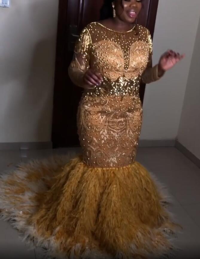 Aso Ebi 2019 Arabic Gold Luxurious Sexy Evening Dresses Lace Beaded Feather Mermaid Prom Dresses Sheer Neck Formal Party Pageant Gowns ZJ404