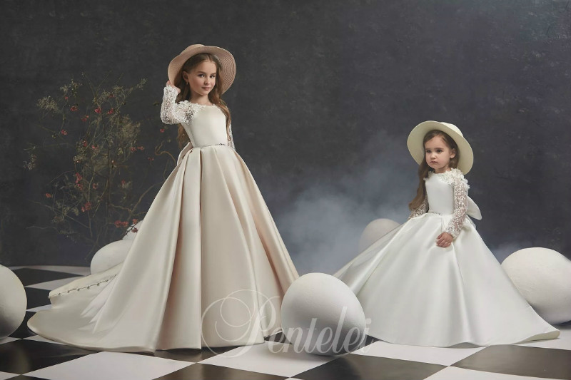 Cute Ball Gown Flower Girl Dresses Jewel Long Sleeve Hollow Lace Applique Hand Made Flower Pageant Dress Floor Length Girl's Birthday Party
