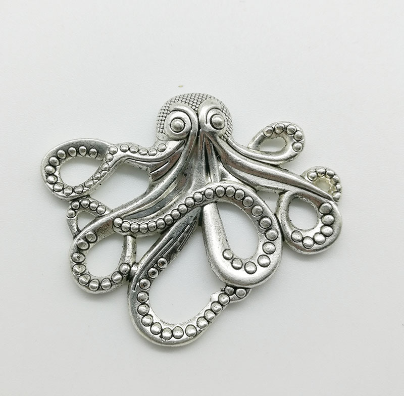 20pcs/Lot Big Octopus Alloy Charm Pendant Retro Jewelry DIY Keychain Tibet Silver Pendant For Bracelet Earrings 35*43mm
20pcs/Lot Big Octopus Alloy Charm Pendant Retro Jewelry DIY Keychain Tibet Silver Pendant For Bracelet Earrings 35*43mm