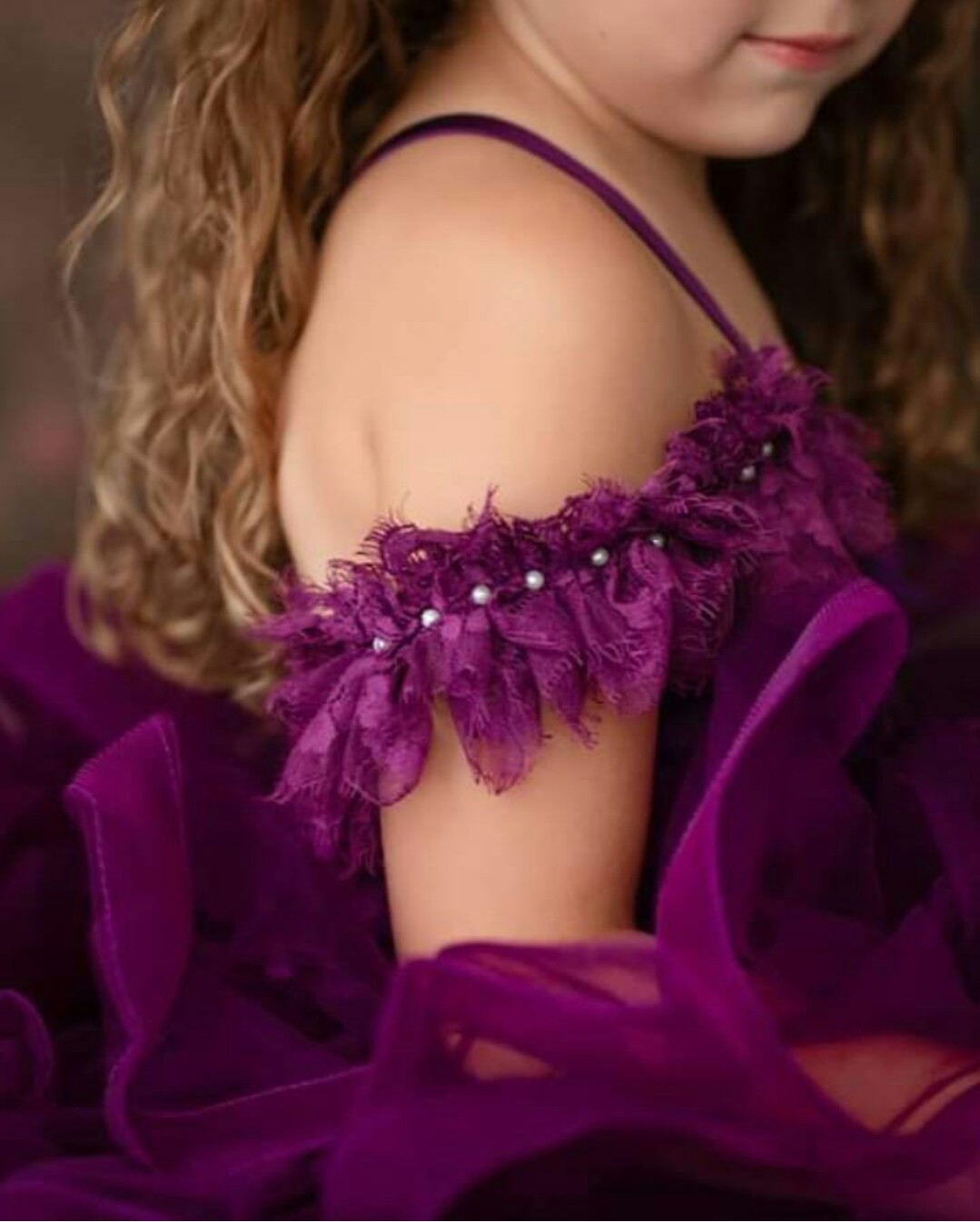 Lovely Puffy Ball Gown Girls Pageant Dresses Lace Off Shoulder Tiered Ruffles Party Birthday Gowns wer Girl Dress For Weddings