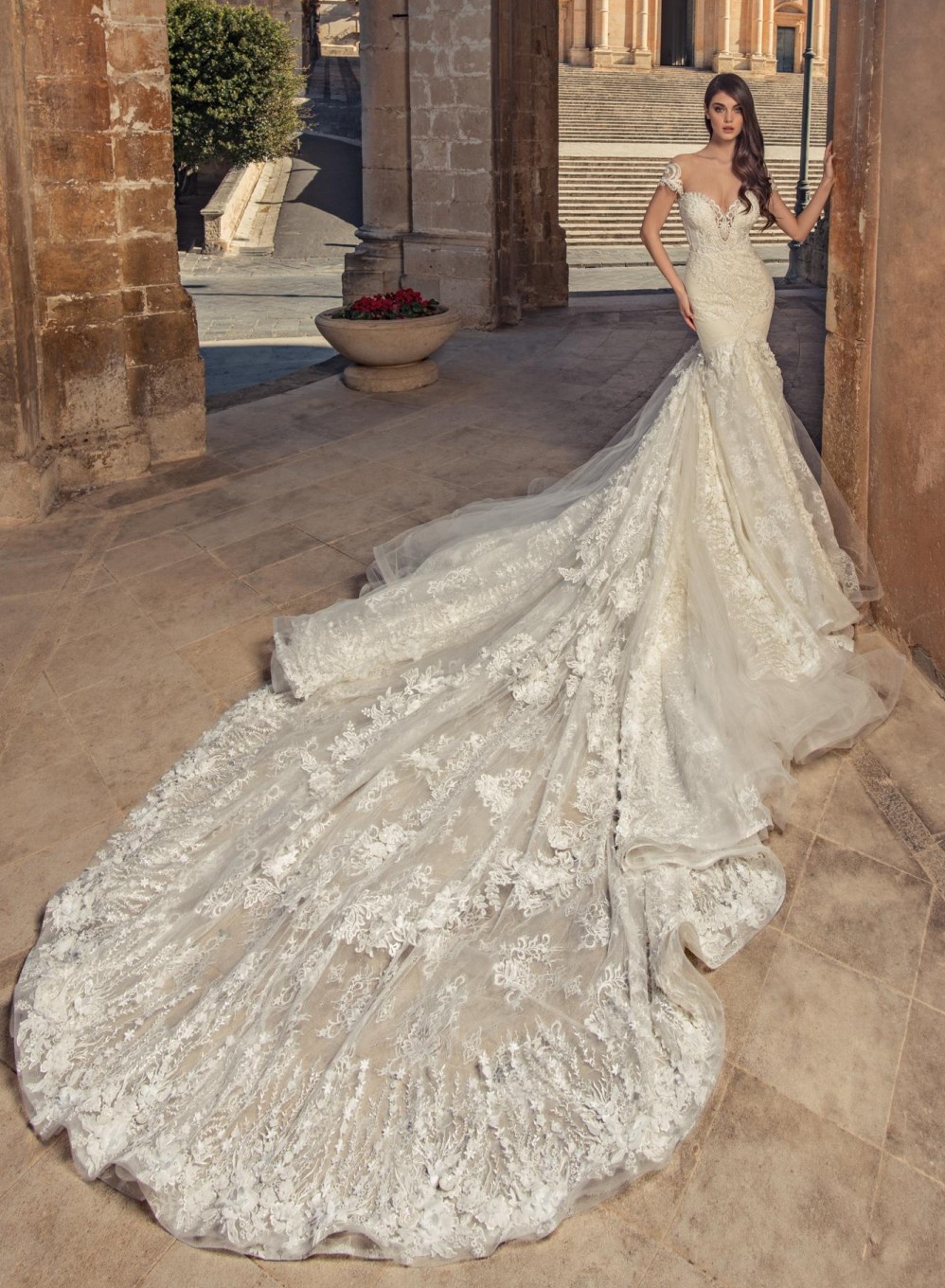 Lace Gorgeous Mermaid Backless Wedding Dresses Sheer Sweetheart Neck Beaded Bridal Gowns Cathedral Train Trumpet Robe De Marie