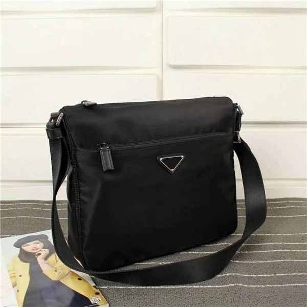 Global free shipping 0421 size 30cm 21cm 6cm classic luxury bag canvas leather cowhide men's shoulder bag best quality handbag, Black
Global free shipping 0421 size 30cm 21cm 6cm classic luxury bag canvas leather cowhide men's shoulder bag best quality handbag, Black