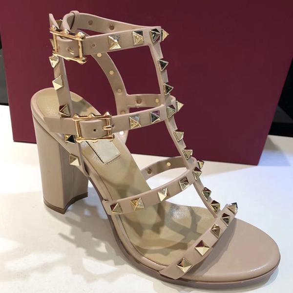 2020 POP RIVET high heels sexy style leather thrilling high heels women's unique letter sandals Sexy High Heels Sandals, White
2020 POP RIVET high heels sexy style leather thrilling high heels women's unique letter sandals Sexy High Heels Sandals, White