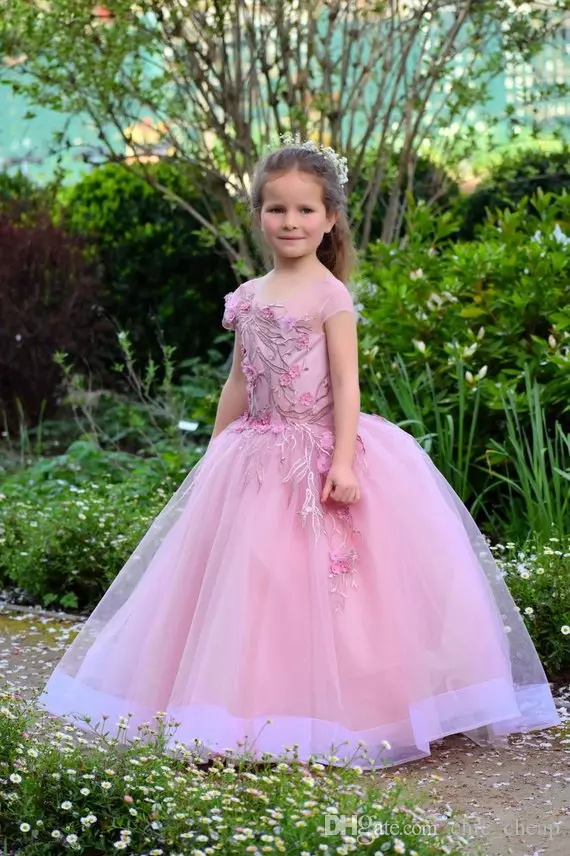 Pink Flower Girl Dresses Jewel Neck A Line 3D Floral Appliques Sweep Train Short Sleeves Girls Pageant Dresses Cheap Kids Formal Gowns