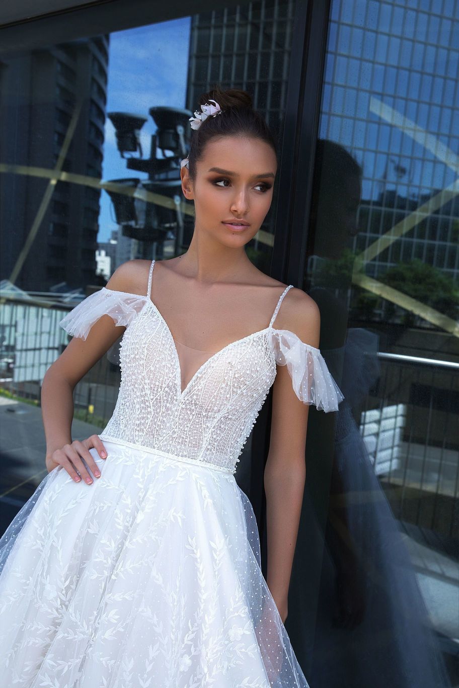 Crystal Design Boho Wedding Dresses A Line Lace Appliqued Spaghetti Bohemia Bridal Gowns Sweep Train Custom Made Vestidos de Novia