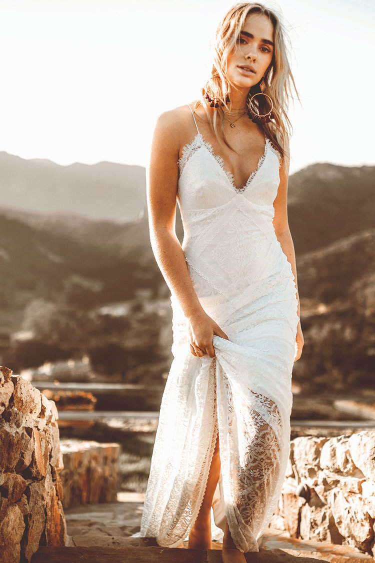 2019 Lace Mermaid Wedding Dresses Spaghetti Sexy Backless Appliques Sweep Train Beach Wedding Dress Custom Made Plus Size Bridal Gowns