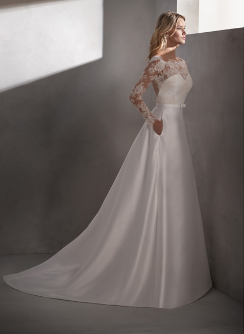 Valerio Luna Wedding Dresses With Pockets Long Sleeve Modest Jewel Neck Lace Country Bohemian Bridal Dress Informal Beach Wedding Gowns