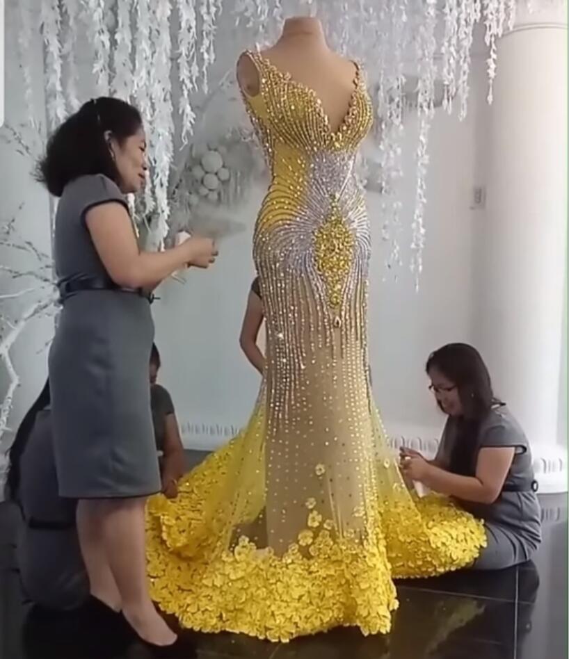Evening Dresses V Neck Backless Lace 3D ral Appliqued Beaded Mermaid Prom Dress Sweep Train Custom Made Formal Party Gowns