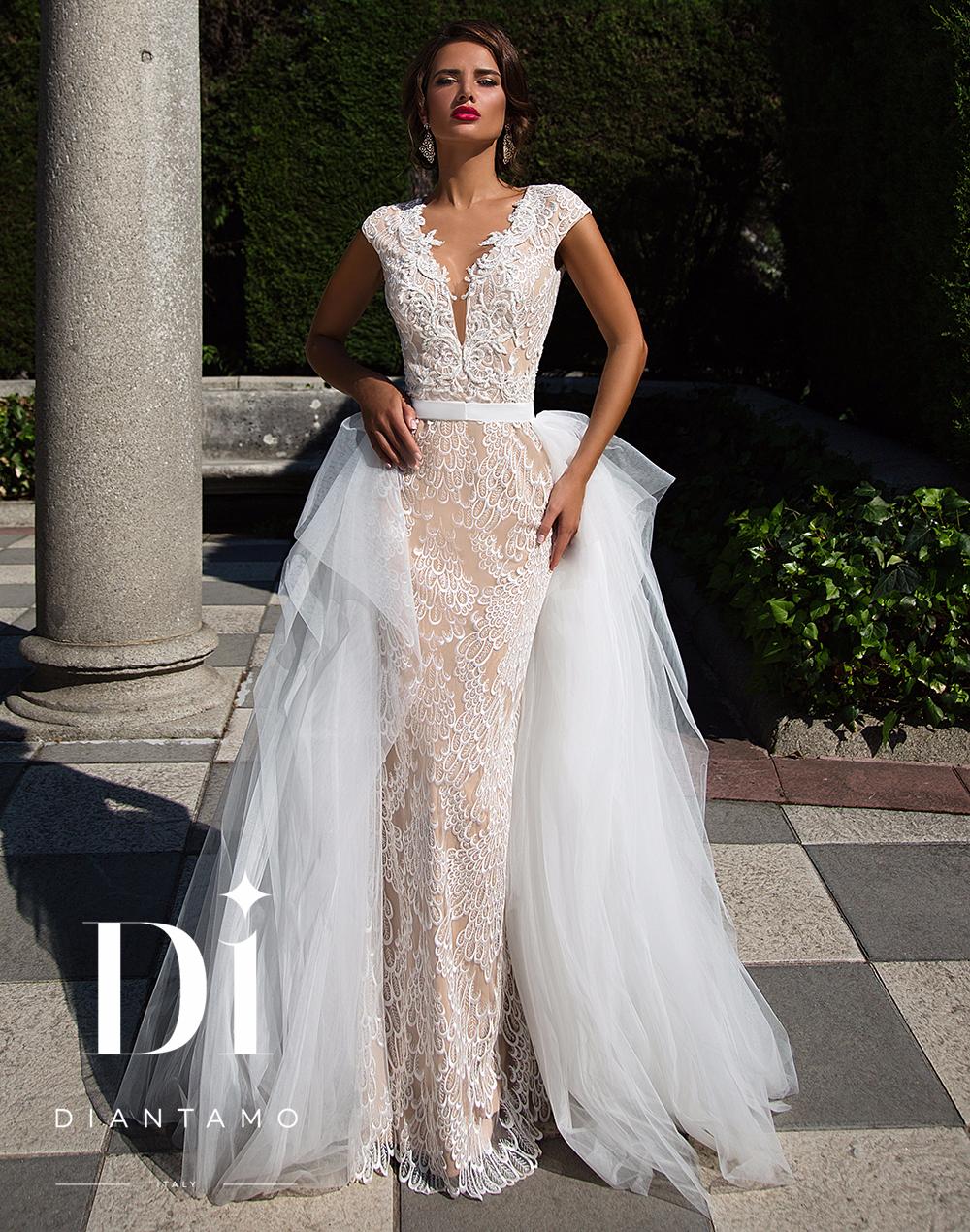 2019 Mermaid Wedding Dresses With Detachable Train Deep V Neck Backless Bridal Gowns Sweep Train Plus Size Country Wedding Dress